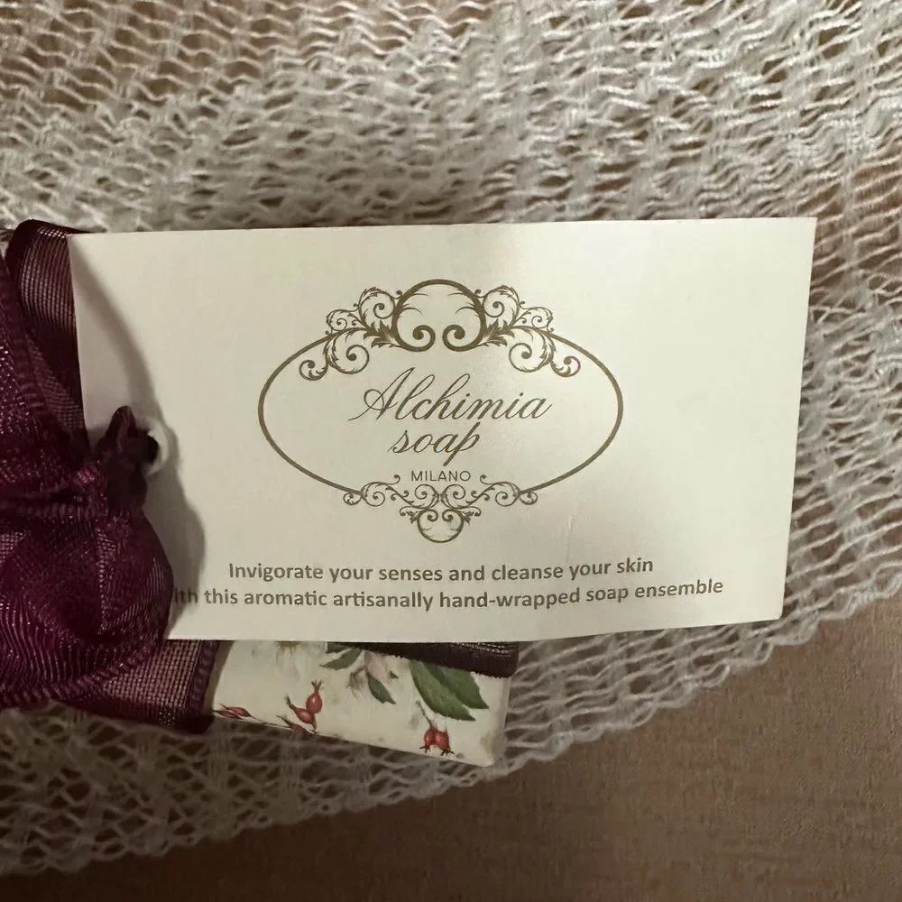 Alchimia Soap Milano Almond Moisturizing Christmas Winter Holiday Wrapped